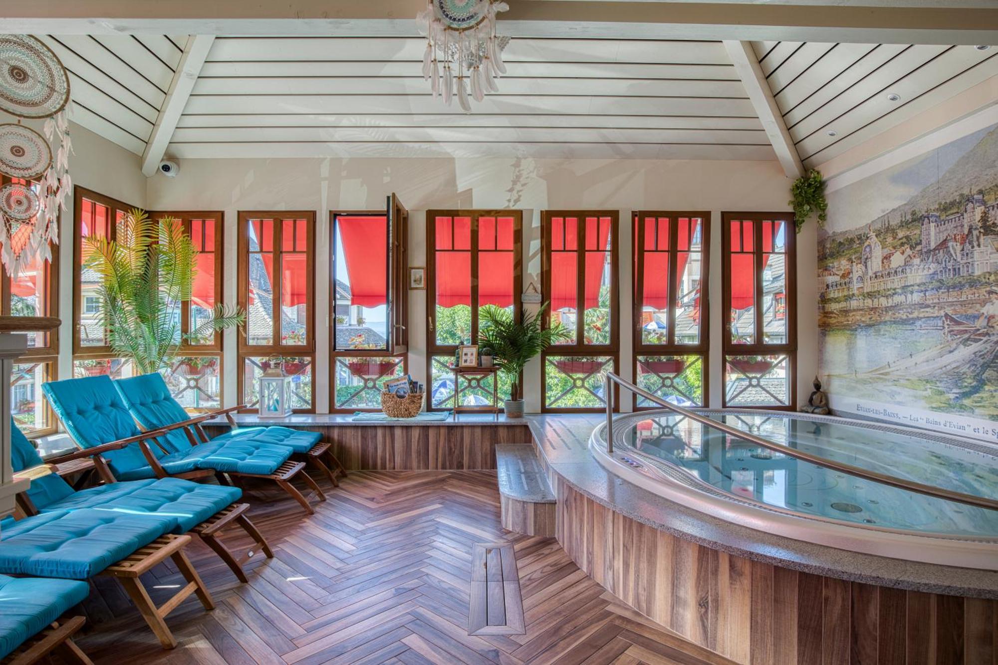 Hotel Les Cygnes Évian-les-Bains Exteriér fotografie
