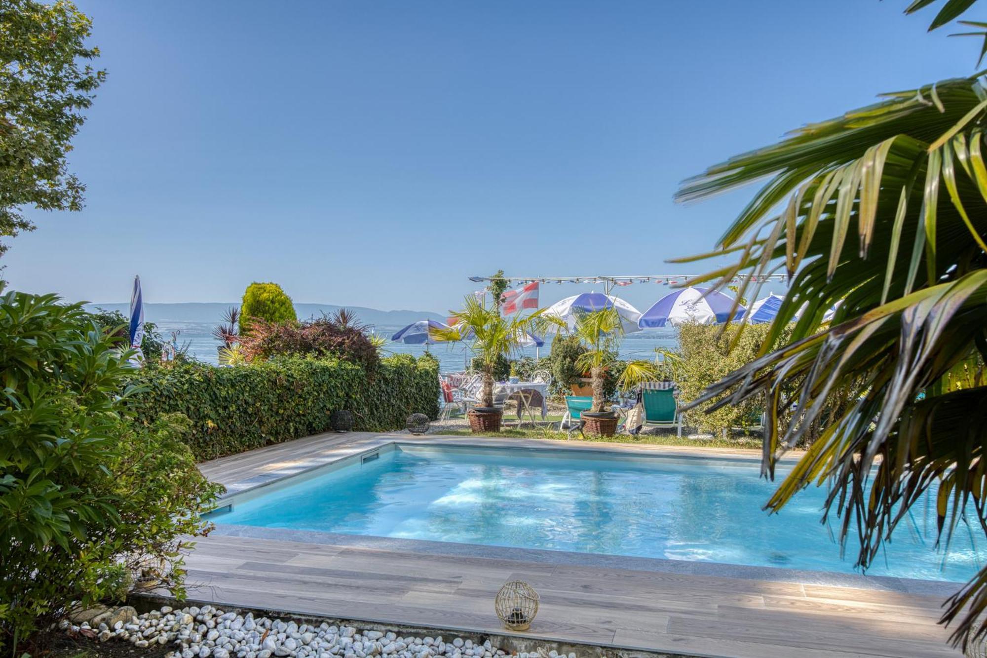 Hotel Les Cygnes Évian-les-Bains Exteriér fotografie