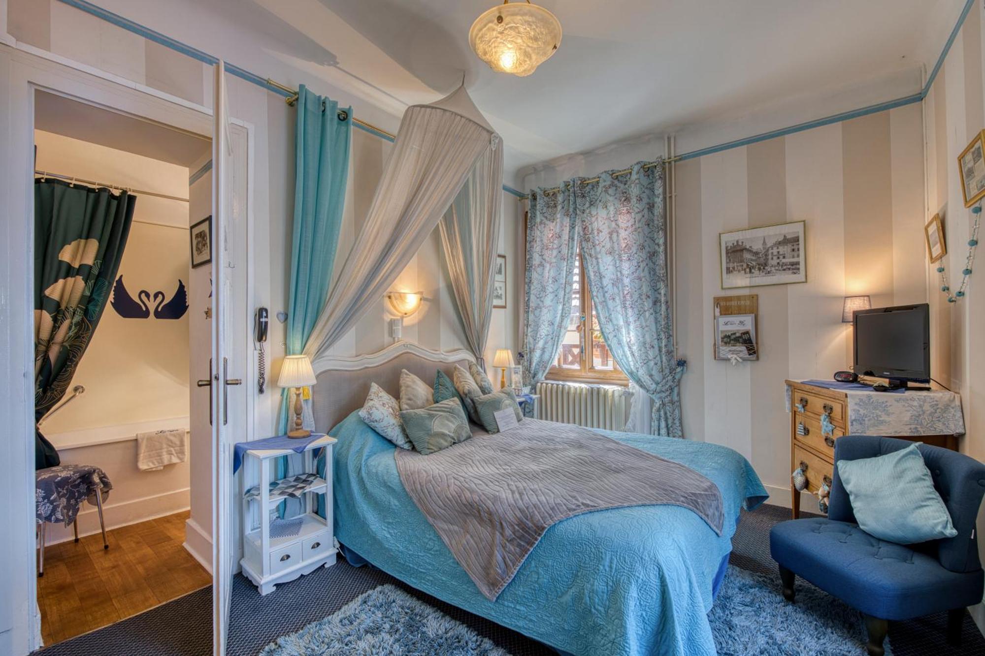 Hotel Les Cygnes Évian-les-Bains Exteriér fotografie